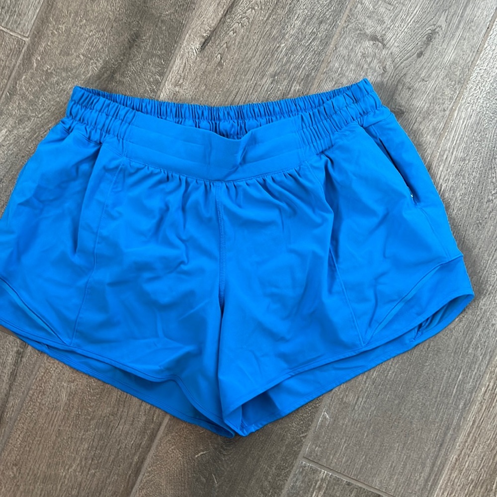 Lululemon Hotty Hot Low-Rise Lined Short 4" blue size 10 - maybe worn once